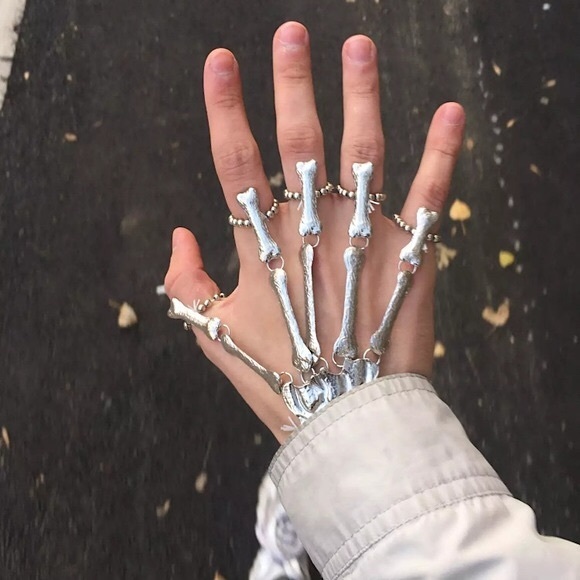 “Spooky Scary Skeleton” Unique Bone Rings/Bracelet - Picture 9 of 16